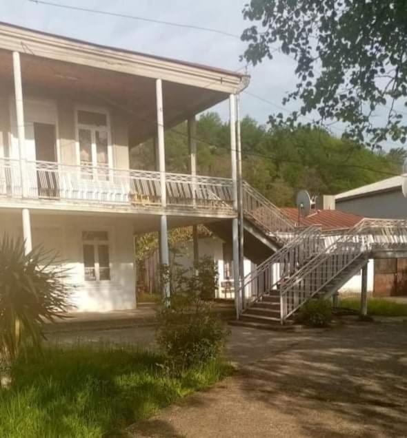 Guest House Knarik Jvari Exteriér fotografie